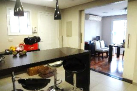 Magnífica Casa na Saúde c/470m2 - 4 Suites/6 Vagas de garagem/ Muito Requinte!