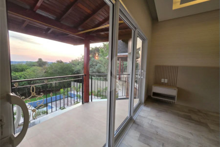 Casa à venda com 4 suítes no condomínio Residencial Jardim Primavera, Louveira - SP
