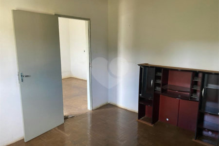 Casa térrea para venda na Vila Faria.