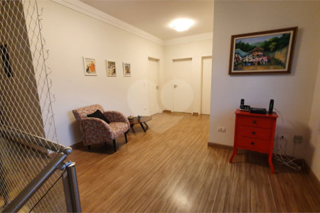 CASA A VENDA NO URBANOVA COM 390M², 5 DORMITORIOS, 6 BANHEIROS, PISCINA, 3 VAGAS, Sjc