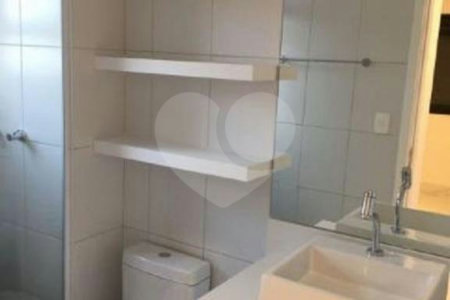 Apartamento à venda com 63,54 m² na Aclimação São Paulo SP