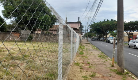 Terreno à venda em Vila Prado, São Carlos, SP