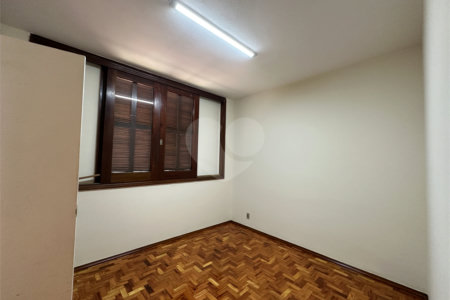 Casa térrea no Centro para venda ou locação