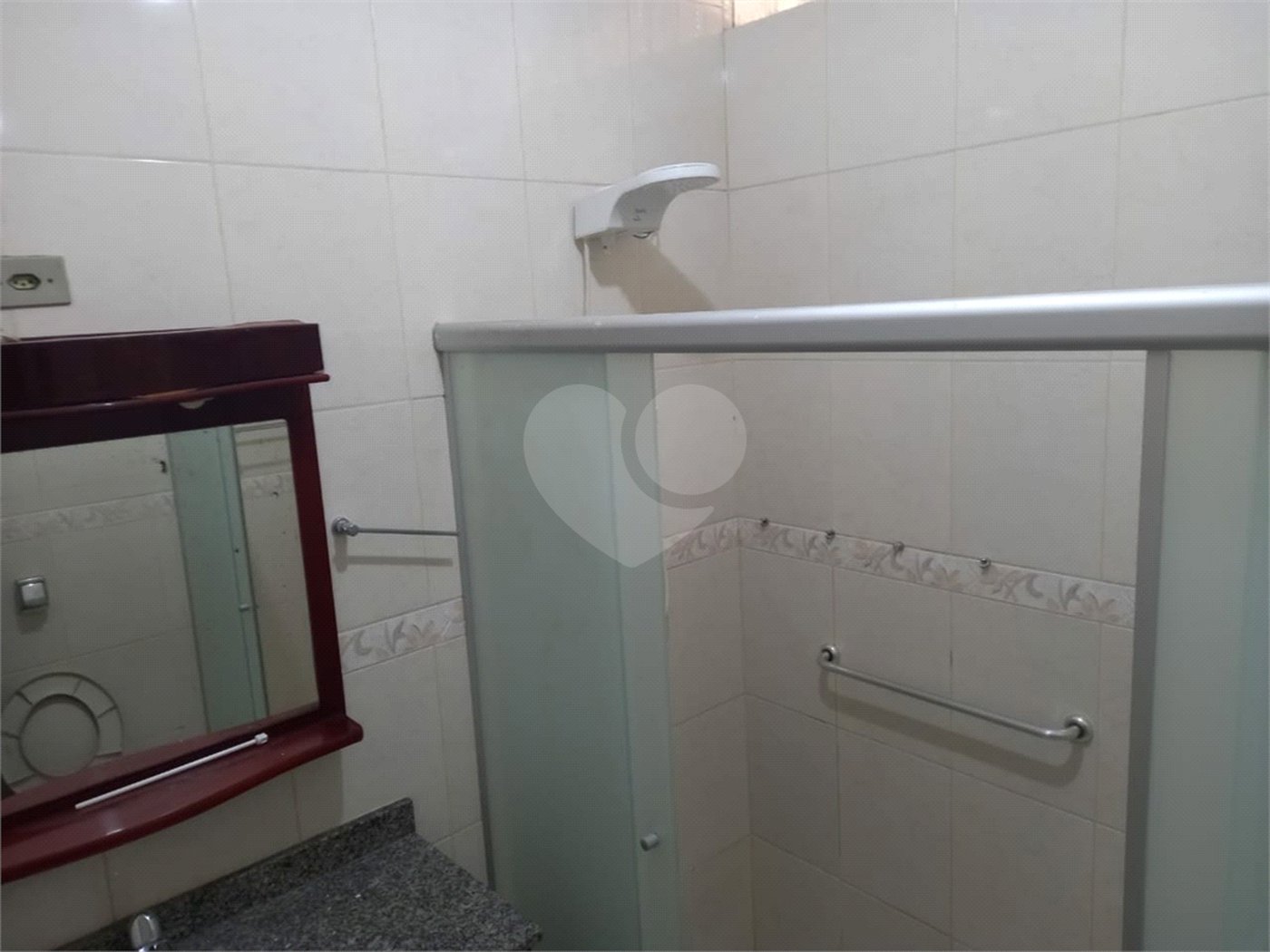 Casa com 147m² , 2 dormitórios , sendo 1 suíte , 2 vagas , à venda , no Parque das Nações , em Santo André.