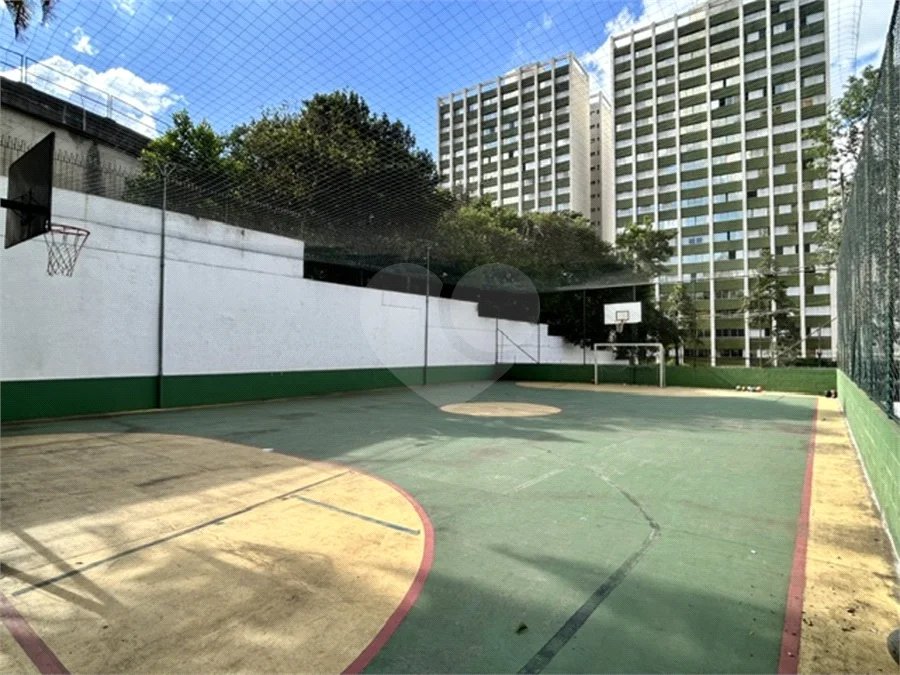 Apartamento de 105 m2, 3 dorms, 2 vagas livres em Perdizes
