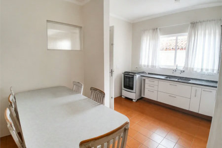 Sobrado à venda com 4 quartos, sendo 2 suítes, em Butantã, São Paulo, SP