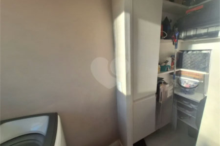 Apartamento totalmente mobiliado com 2 dormitórios, 1 vaga