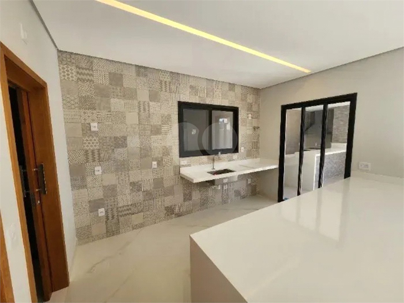 CASA A VENDA 280M², 4 DORMITORIOS, 4 SUITES, 4 VAGAS - URBANOVA - SÃO JOSÉ DOS CAMPOS/SP.