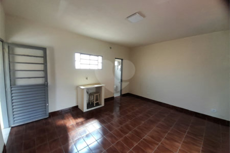 Casa multifuncional a venda na Vila Boa Vista 1