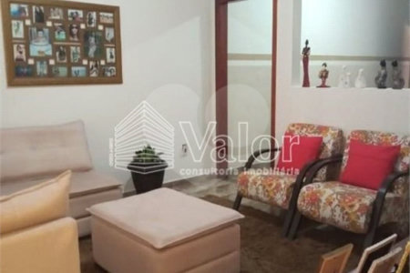 Casa Térrea com 2 dormitórios, sendo 1 suíte.