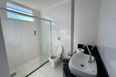Imóvel comercial á venda, com 766m2 de terreno, em São Carlos-SP