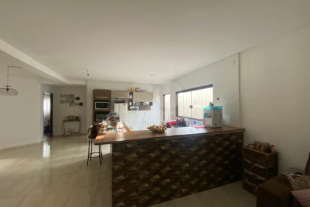 Excelente casa toda reformada e com otimo acabamento com churrasqueira e piscina