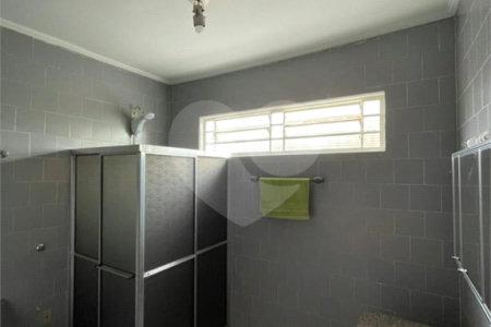 Casa térrea para venda no bairro Vila Xavier em Araraquara/SP.