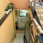Casa ampla no bairro Terra Rica com 3 pavimentos e excelente estrutura.