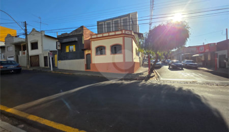 Sobrado à venda com 3 quartos, sendo 1 suíte,  no Centro, São Carlos, SP