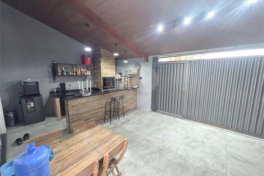 Casa à Venda – Parque Conceição