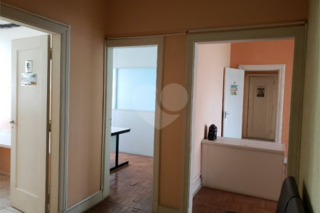 Apartamento de 80m2 à venda com 2 dormitórios e terraço no Centro