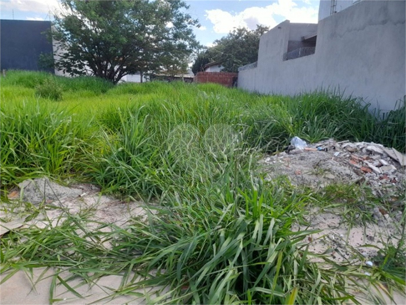 Terreno à venda no bairro Arcoville, São Carlos.