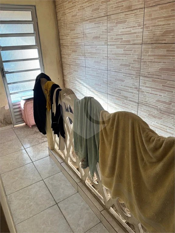 Casa com 300m², 5 quartos (3 suítes), 3 garagens, à venda em Itaquera