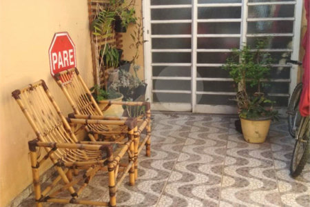 Casa térrea para venda ou locação no Jardim São Carlos V