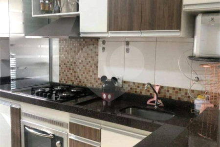 Apartamento no Condomínio Spazio Monte Royal .