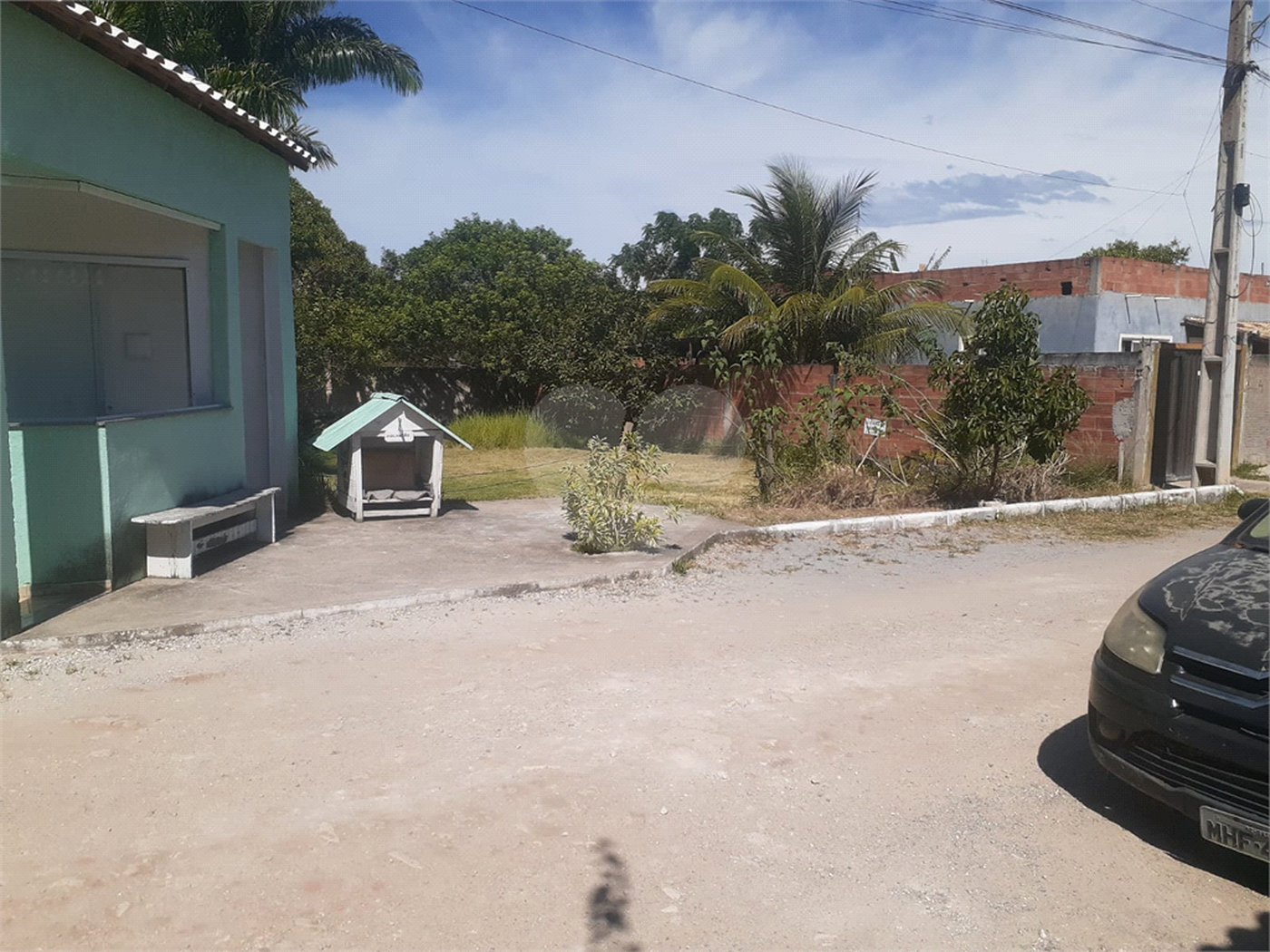 Terreno à venda em condomínio residencial no Serramar – Rio das Ostras, a 5 minutos da praia
