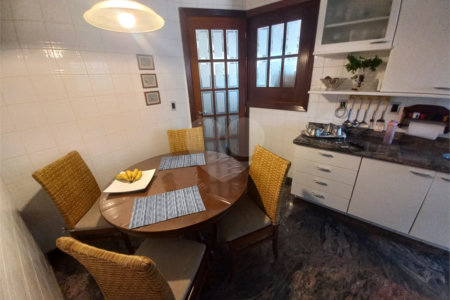 Casa Térrea na XV de Novembro .