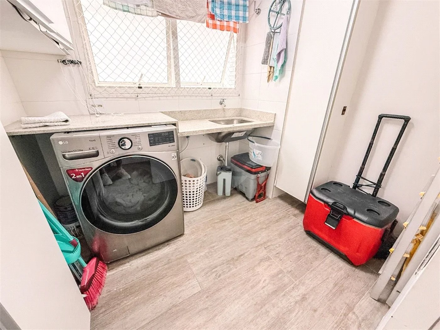 Apartamento à venda com 3 suítes em Riviera de São Lourenço, Bertioga, SP