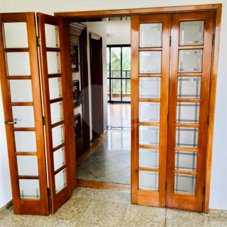 Apartamento no Bosque da Saúde com 4 dormitórios.