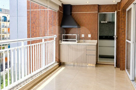 Apartamento à venda no Condomínio Family Garden, Chácara Inglesa, SBC, com 127 m², 3 suítes, varanda gourmet com churrasqueira a carvão, móveis planejados, ar-condicionado, 2 vagas cobertas e lazer completo.