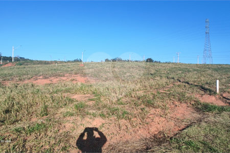 Terreno em Atibaia com 360 m² condomínio fechado com ampla área de lazer