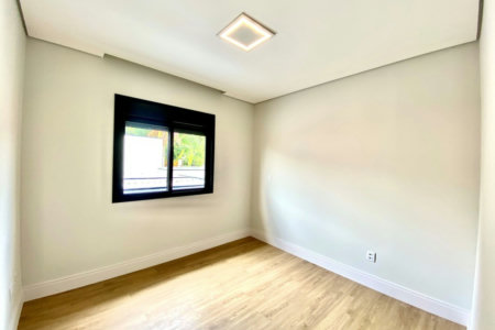 Casa à venda com 3 quartos, sendo 3 suítes, no condomínio Vila Giardino, Jundiaí - SP