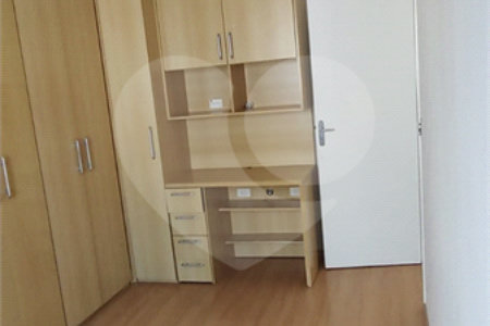 Apartamento de 01 dormitório com terraço e vaga perto do metrô