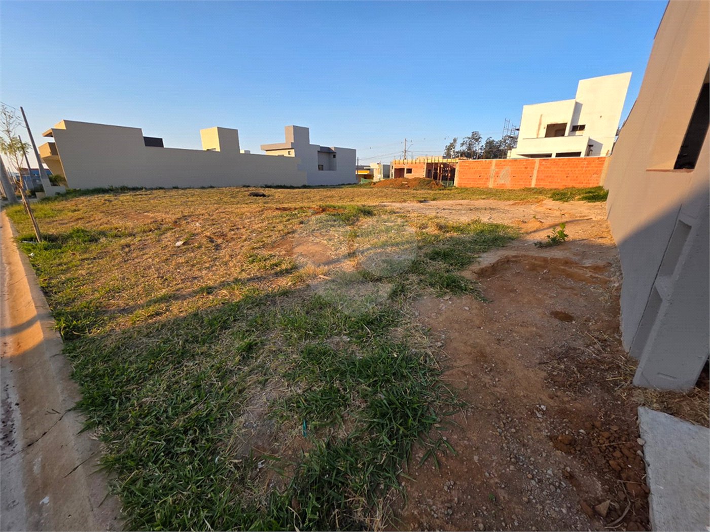 Terreno 10X24 Residencial Villenuve