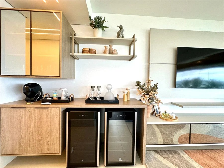 Apartamento à venda com 5 quartos, sendo 4 suítes,  em Riviera de São Lourenço, Bertioga, SP