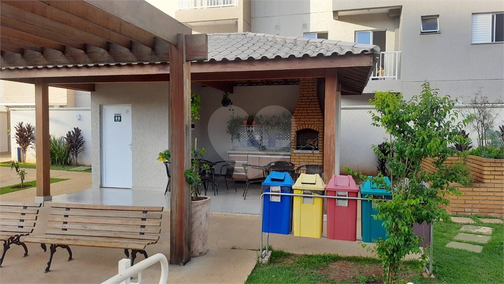 Apartamento à venda no condomínio Parque das Acácias.