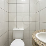 Cobertura duplex no Centro de São Bernardo do Campo, com 3 suítes, hidromassagem, mini spa, área gourmet e 2 vagas de garagem. Aceita permuta por apartamento de menor valor.