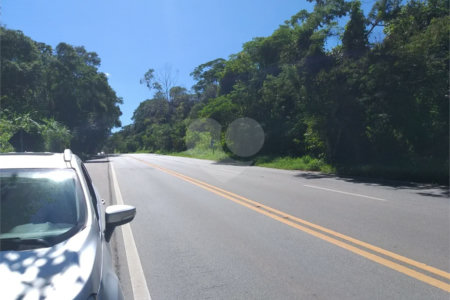 Área de terra de 156 mil m2 à venda em São Roque, zona mista (residencial/industrial)
