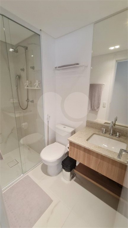 Apartamento com 2 dormitórios e uma suíte, mobilíado no Ibirapuera.