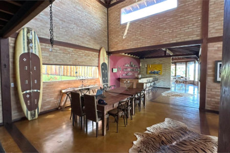 Casa para venda no Condomínio Vivenda do Broa.
