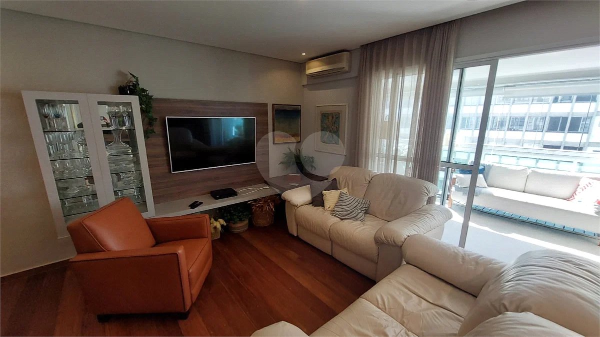 Apartamento de 3 quartos, mobiliado, para locação no Paraíso