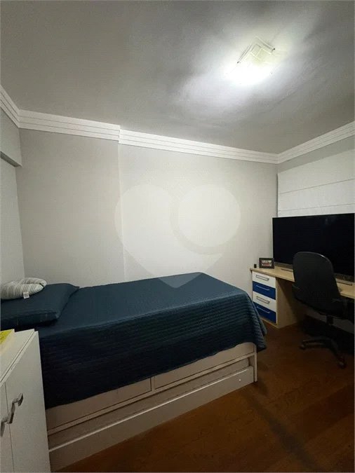Apartamento reformado e mobiliado no Residência América - Venda - Parque Maria Domitila