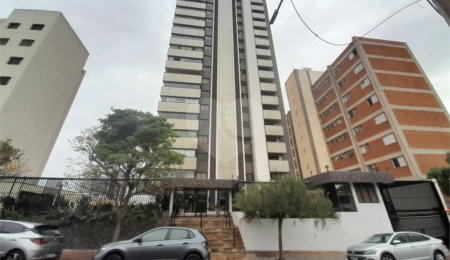 Apartamento à venda com 5 quartos, sendo 4 suítes,  no Centro, São Carlos, SP