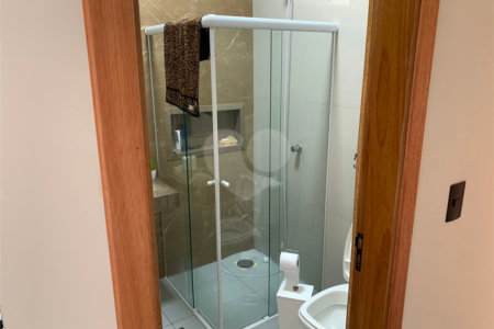 Casa térrea com piscina para venda no Residencial Arcoville