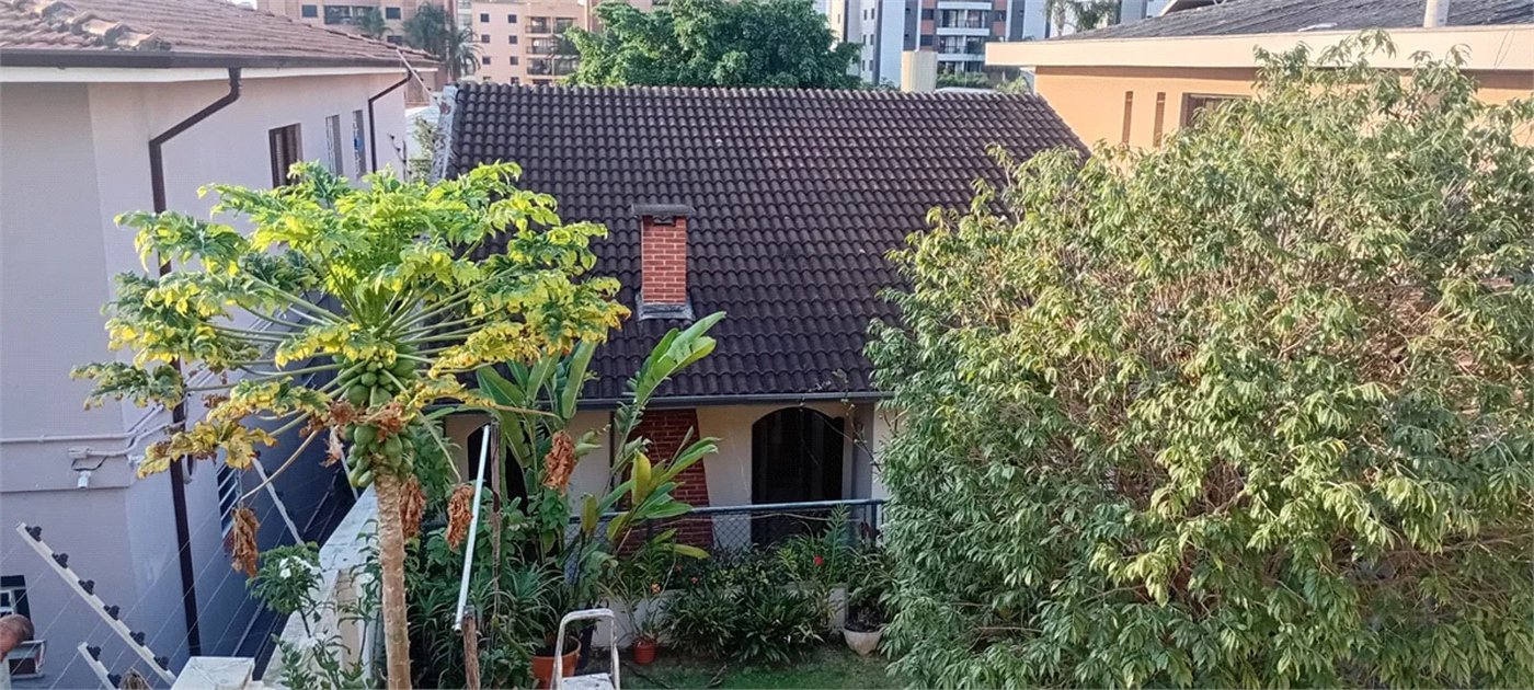 Casa à venda 350m2 com 4 quartos, sendo 2 suítes, em Vila Sônia