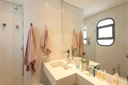 Apartamento a venda nos Jardins 262 m2, 3 suites e 3 vagas