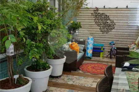 Cobertura com 250m², 3 dormitórios (2 suítes ), 2 vagas de garagem, à venda no bairro Osvaldo Cruz, em São Caetano do Sul
