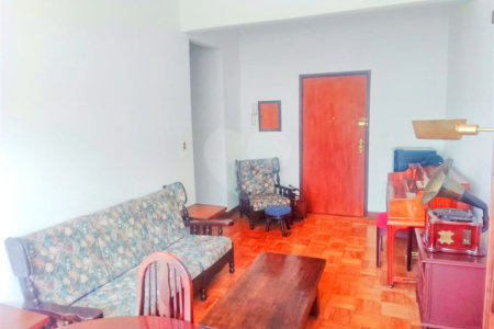 Apartamento na Consolação com 2 quartos, varanda, sem vaga.
