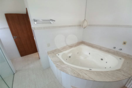 Sobrado no Damha I .