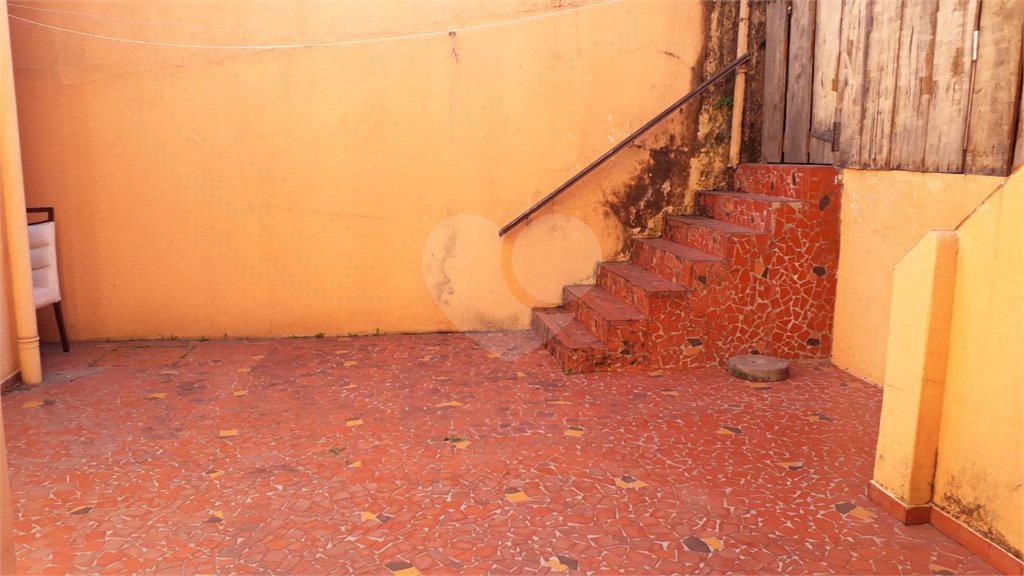 BELA CASA 274 M² C/ 3 QUARTOS 1 SALA 1 COZINHA 3 BANHEIROS 2 VAGAS Para Estacionamento coberta P/ VENDA NA V N Cachoeirinha